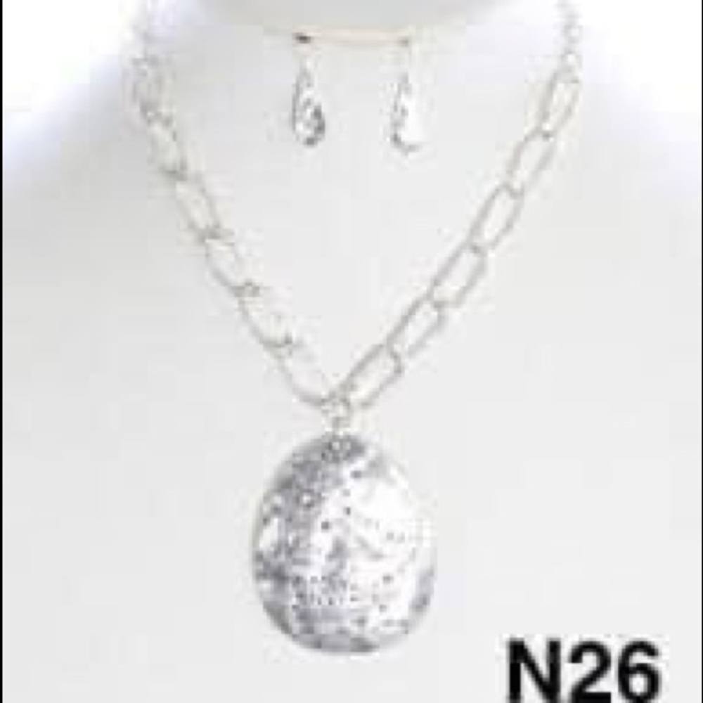 $5 Necklace & Earrings Set